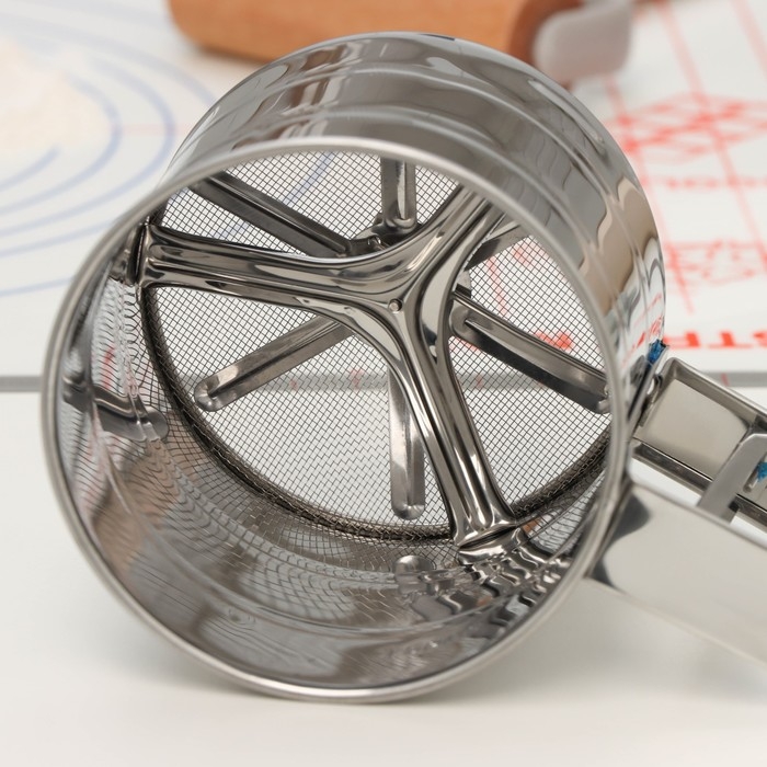 Просеиватель для муки Доляна, 375 мл, цвет серебристый Просеиватель для муки Доляна, 375 мл, цвет серебристый