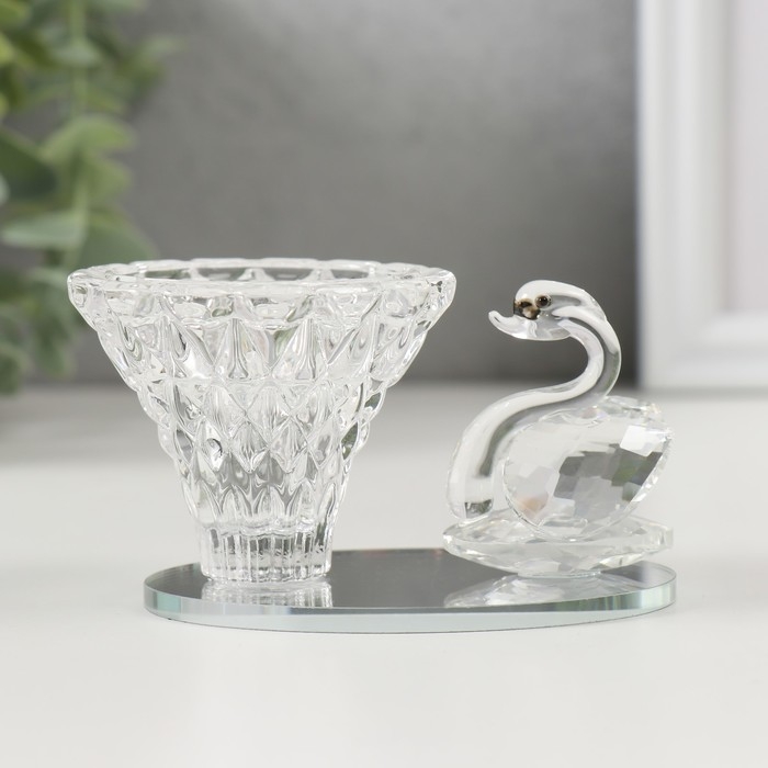 Подсвечник стекло на 1 свечу d=4 см Подсвечник стекло на 1 свечу d=4 см "Лебедь на пруду" 8,5х5,5х6 см