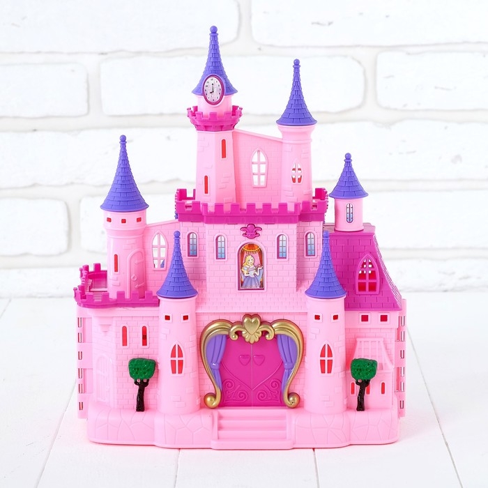 Кукольный замок с фигурками и аксессуарами, свет, звук Кукольный замок с фигурками и аксессуарами, свет, звук