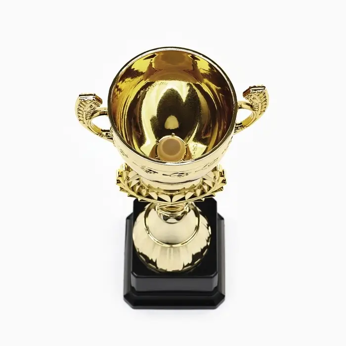 Кубок 175, наградная фигура, золото, подставка пластик, 26.2&times;9.5&times;7.7 см