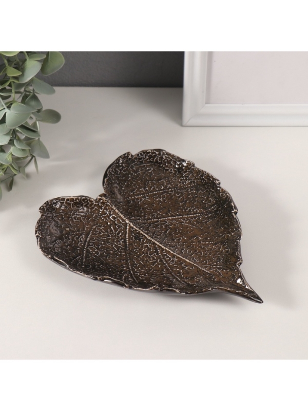Сувенир керамика подставка Сувенир керамика подставка "Лист с прожилками" коричневый глянец 16х19,5х2,5 см