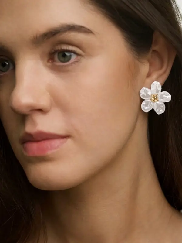 Серьги с жемчугом &laquo;Эксклюзив&raquo;, цветок, цвет золото