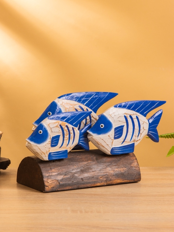 Сувенир «Экзотические рыбки», 30×11×18 см, дерево, бело-синий Сувенир «Экзотические рыбки», 30×11×18 см, дерево, бело-синий
