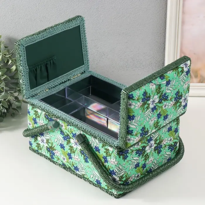Шкатулка для рукоделия и шитья &laquo;Полевые цветы на зелёном&raquo;, хранение ниток, иголок, мелочи, 19&times;26&times;14.5 см