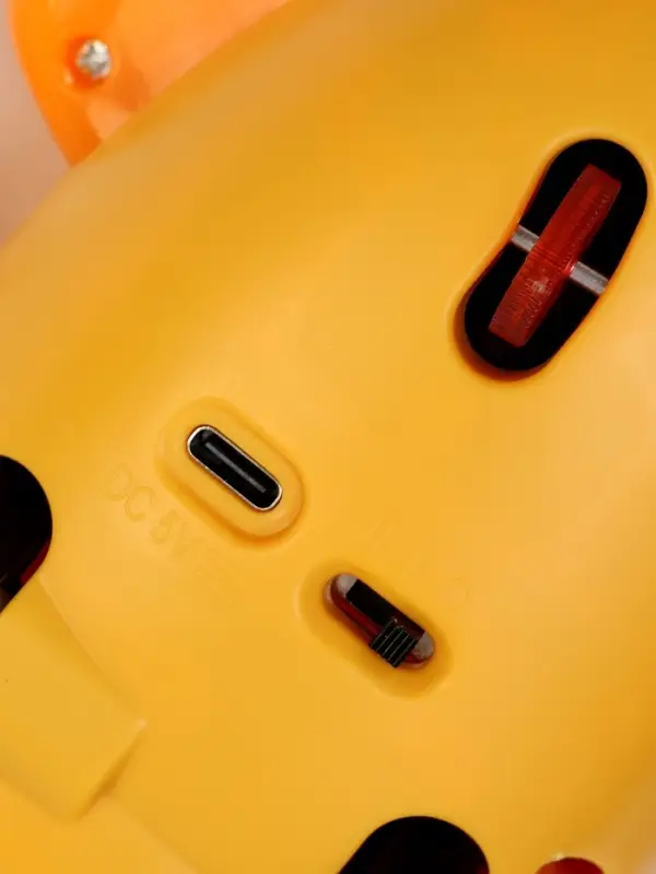 Музыкальная игрушка  Музыкальная игрушка "Кальмар" свет, звук, танцует