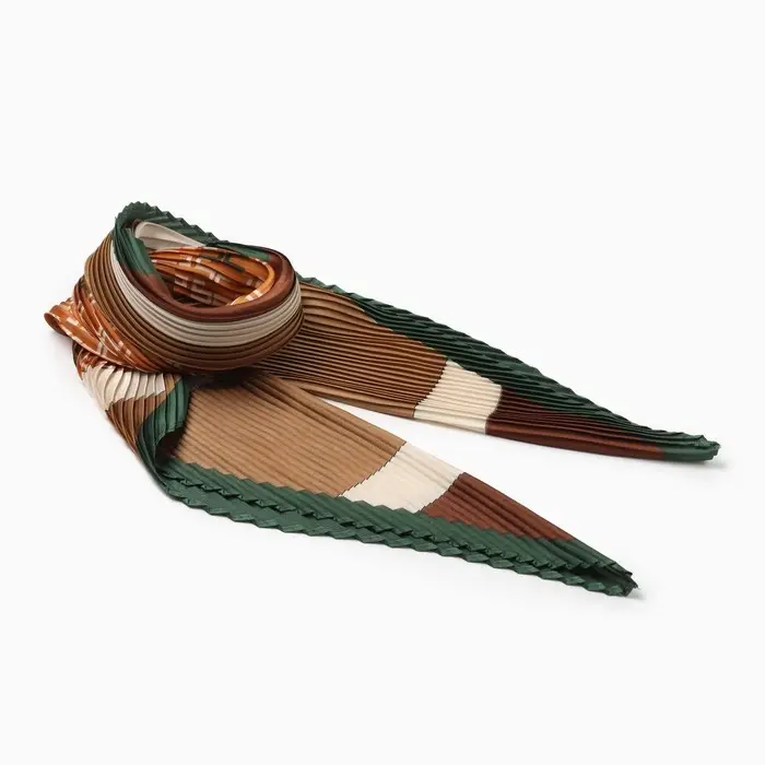 Плиссированный женский платок MINAKU, 70*70, цв.коричневый Плиссированный женский платок MINAKU, 70*70, цв.коричневый