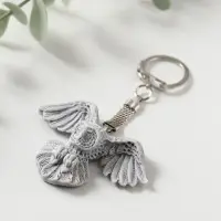 Брелок "Сова полярная с расправленными крыльями" (барельеф) , 4,1см