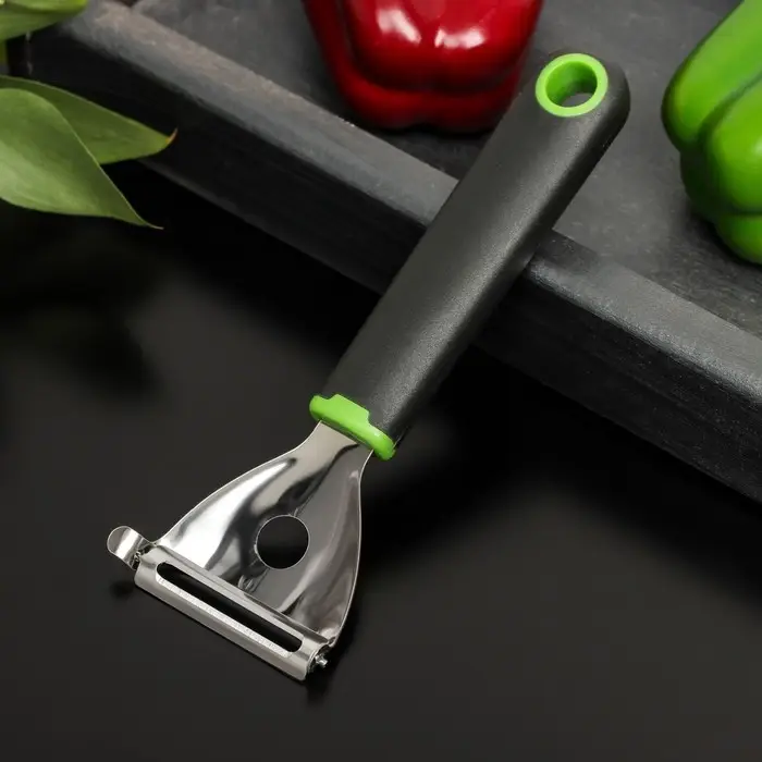 Овощечистка Доляна Lime, 17,5×6 см, цвет чёрно-зелёный Овощечистка Доляна Lime, 17,5×6 см, цвет чёрно-зелёный