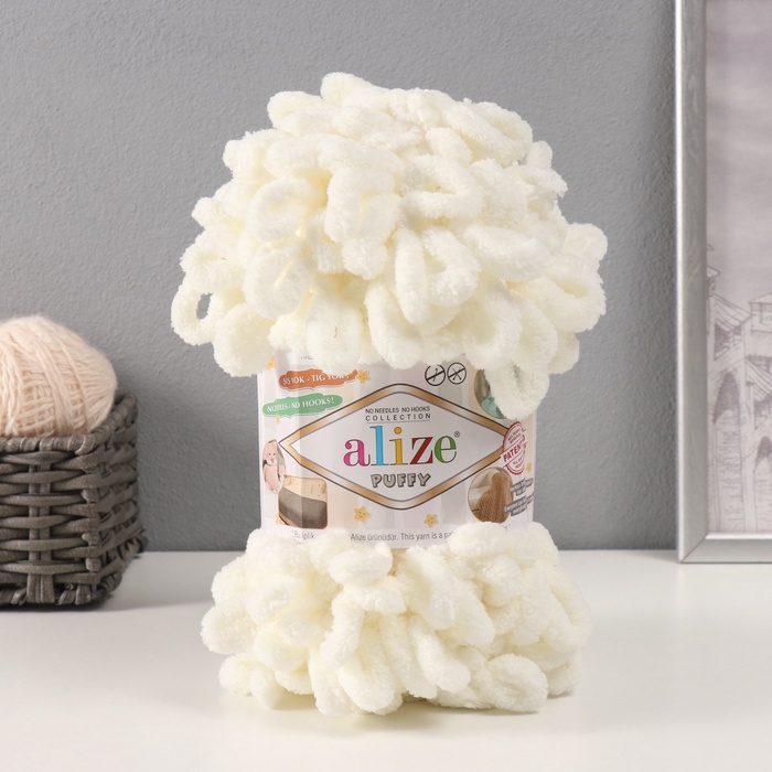 Плюшевая пряжа для вязания руками ALIZE, Puffy, 100 % микрополиэстер, 9 м/100 г, (62 св. молочный) Плюшевая пряжа для вязания руками ALIZE, Puffy, 100 % микрополиэстер, 9 м/100 г, (62 св. молочный)