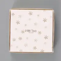 Коробка для 9 конфет &laquo;Венок на белом&raquo;, 14.7&times;14.7&times;3.5 см