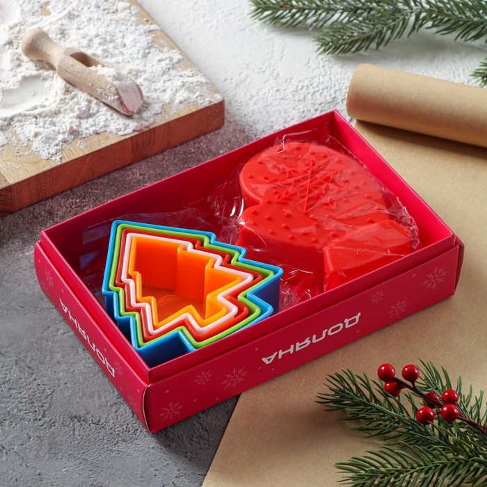 Набор для выпечки новогодний Доляна «Новогодняя», 6 предметов: форма для выпечки, набор форм для вырезания печенья 5 шт Набор для выпечки новогодний Доляна «Новогодняя», 6 предметов: форма для выпечки, набор форм для вырезания печенья 5 шт