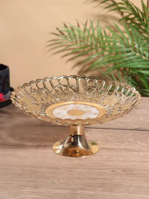 Блюдо сервировочное на ножке Блюдо сервировочное на ножке "Древо жизни" латунь с перламутром 24х24х10 см