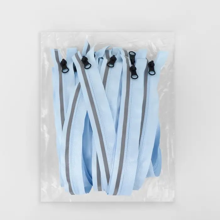 Молния «Спираль», №5, разъёмная, со светоотражающей полосой, замок автомат, 80 см, голубая Молния «Спираль», №5, разъёмная, со светоотражающей полосой, замок автомат, 80 см, голубая