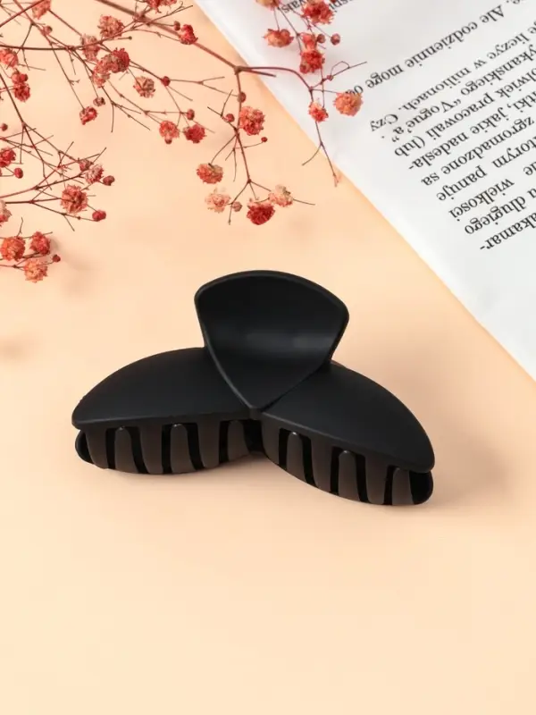 Крабик для волос &laquo;Матовый&raquo;, лепестки трио, 9&times;4 см, чёрный