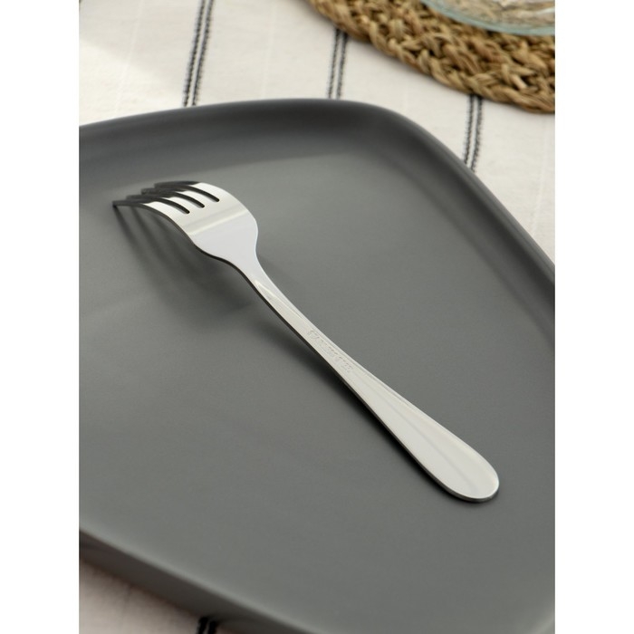 Вилка столовая из нержавеющей стали Доляна «София», длина 18,8 см, толщина 2 мм Вилка столовая из нержавеющей стали Доляна «София», длина 18,8 см, толщина 2 мм