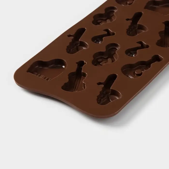 Форма для шоколада Доляна &laquo;Музыкальные инструменты&raquo;, силикон, 21.5&times;10.5 см, 14 ячеек, коричневая