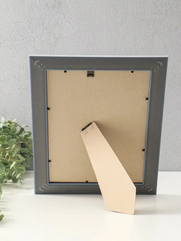 Фоторамка для фото 21х30 см (с ножкой) "Luxe Elegance" пластик, серебро, (пластик экран)