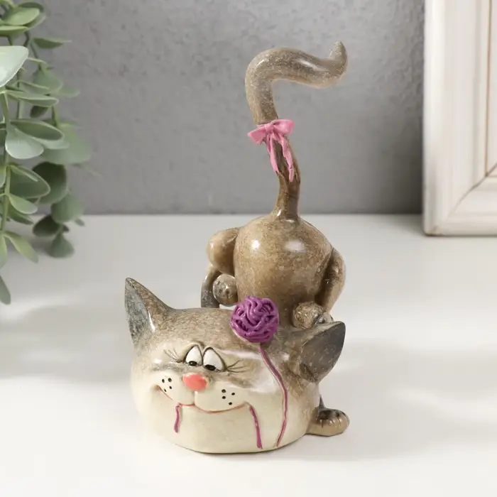 Фигурка полистоун лак &laquo;Кошечка играет с клубком&raquo;, 9.5&times;8&times;12.5 см