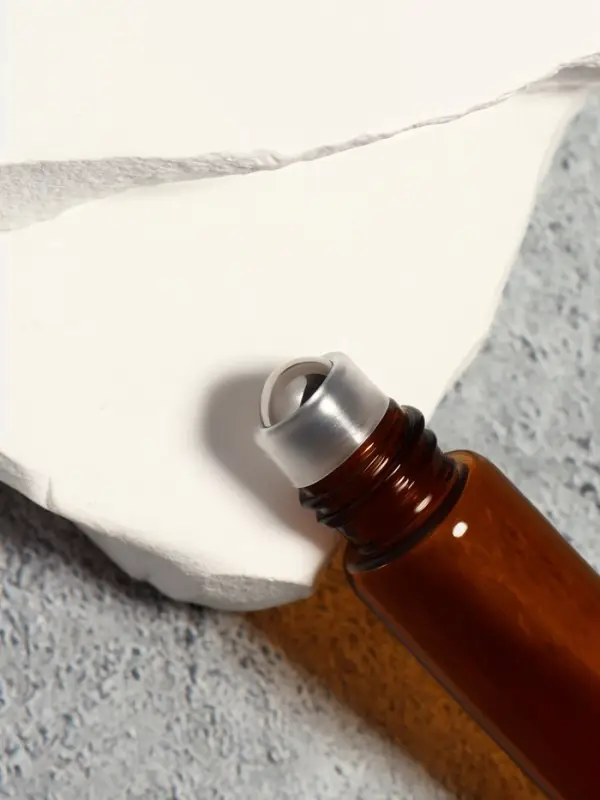 Флакон стеклянный для парфюма, с металлическим роликом, 5 мл, коричневый, чёрный Флакон стеклянный для парфюма, с металлическим роликом, 5 мл, коричневый, чёрный