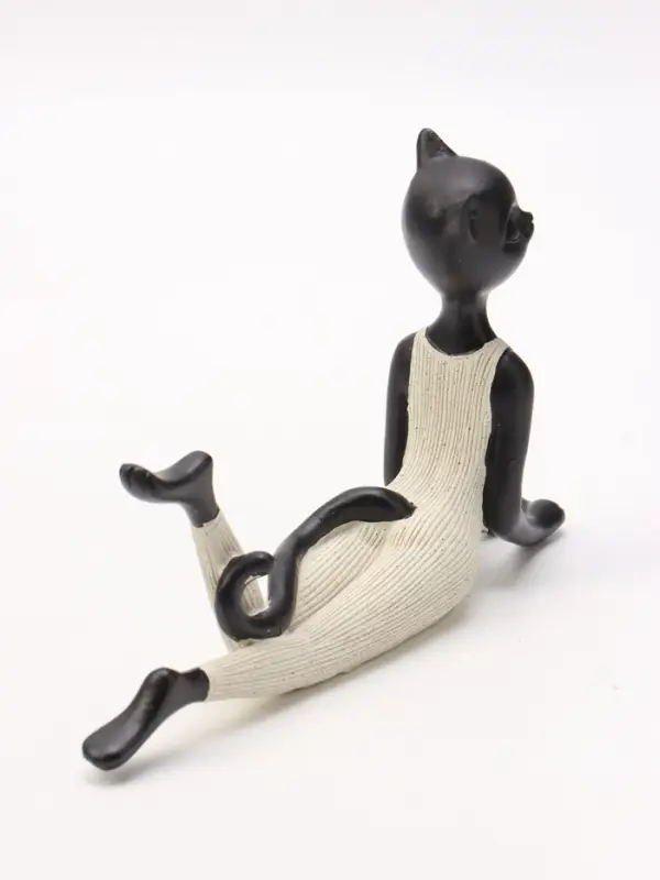 Сувенир полистоун &laquo;Кошка в комбинезоне&raquo;, 22&times;4.5&times;13 см, песочно-чёрный