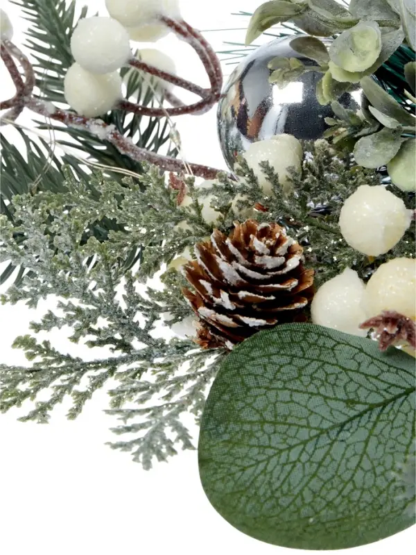 Декор настенный «Снежноягодник», 72×20 см, 18 LED, от батареек CR2032×2, свечение тёплое белое Декор настенный «Снежноягодник», 72×20 см, 18 LED, от батареек CR2032×2, свечение тёплое белое