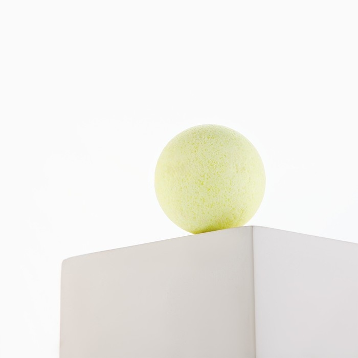 Бомбочка для ванны детская с игрушкой внутри «Которусалка», 130 г, аромат персика, Чистое счастье