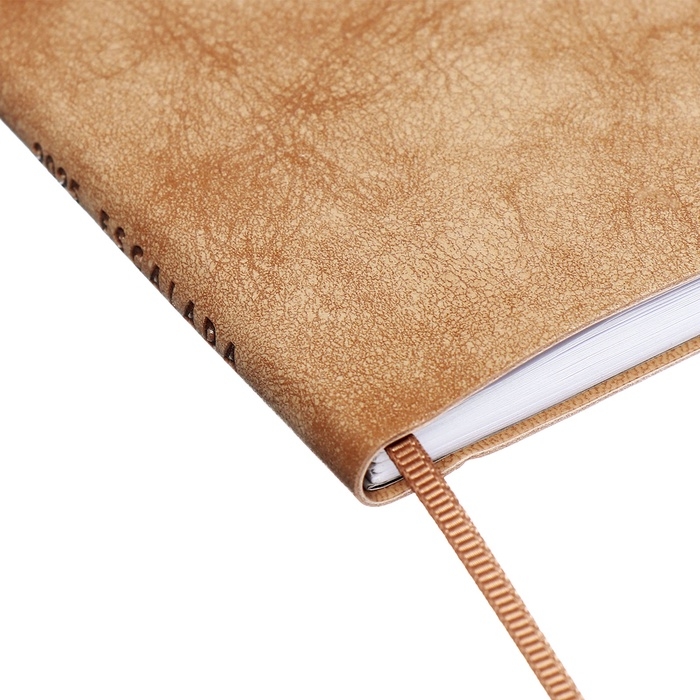 Еженедельник датир 2025г 175х95мм мягк обл иск кож 64л ESCALADA, бл тис, бл 70 г/м²,бежевый Еженедельник датир 2025г 175х95мм мягк обл иск кож 64л ESCALADA, бл тис, бл 70 г/м²,бежевый