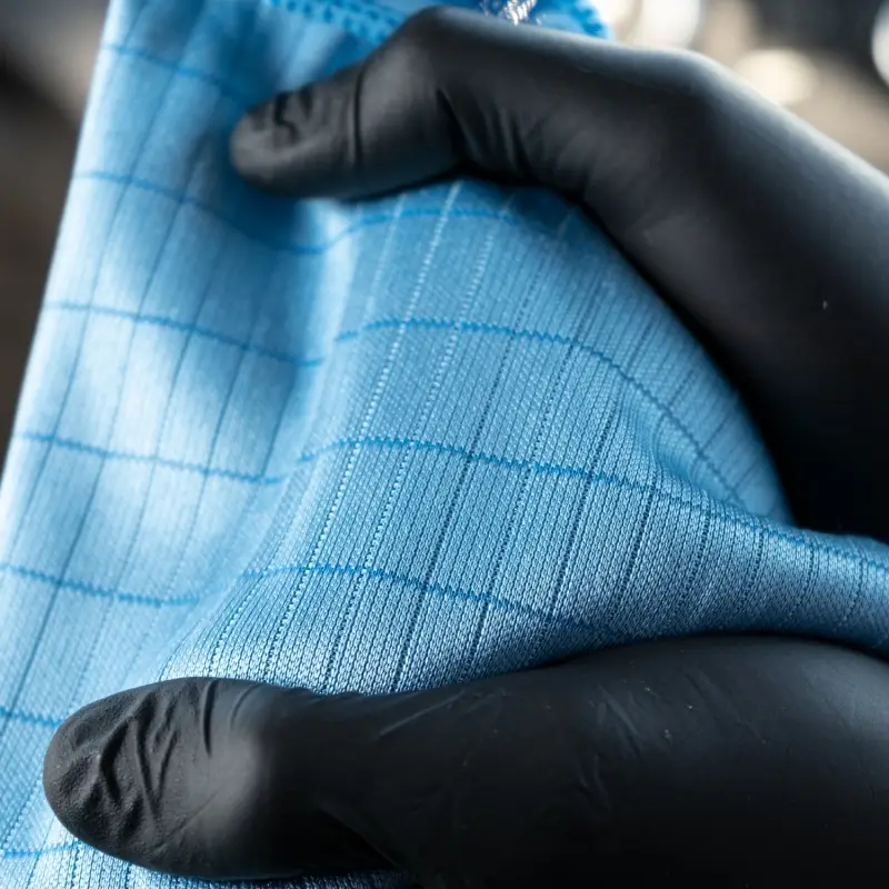 01 Салфетка микрофибра AVS MF-6023 (35х40см)(1шт)(полировка деликатных поверхностей)