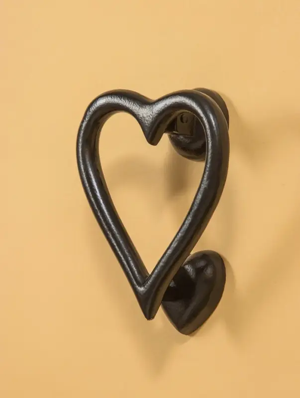 Дверной молоток "Сердце" 12х11 см