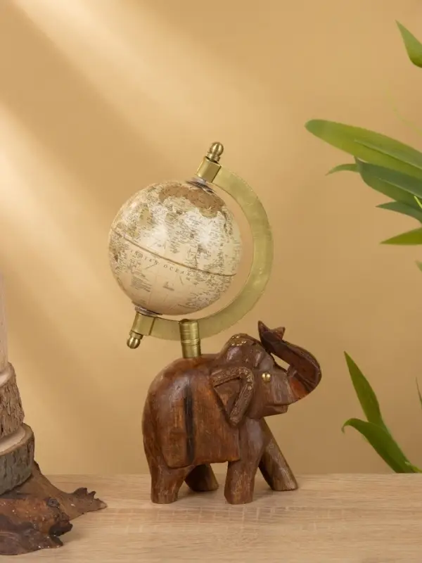 Глобус сувенирный, 11×8×21 см, подставка дерево Глобус сувенирный, 11×8×21 см, подставка дерево