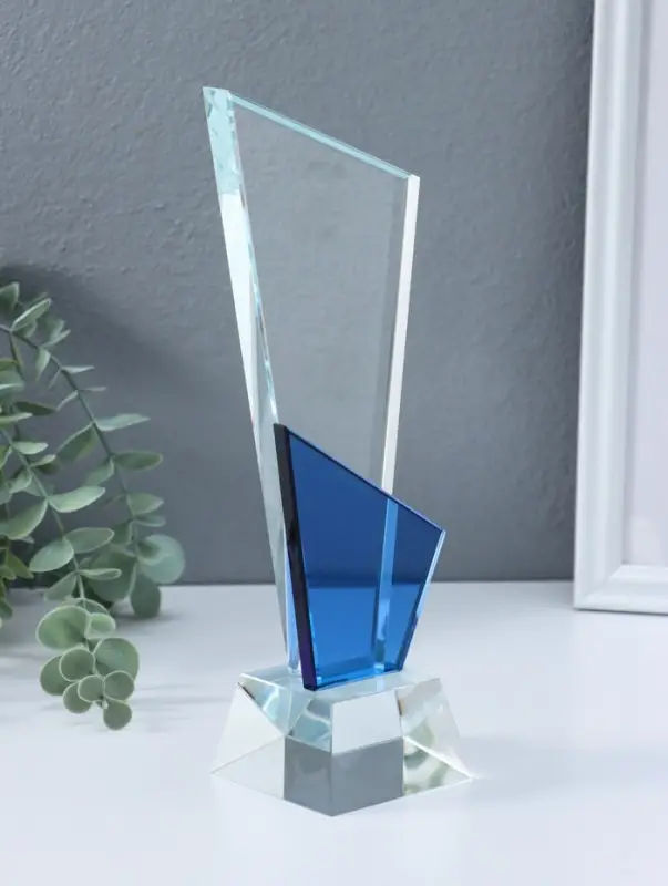 Стела наградная стекло "Обелиск" подставка h=4 ширина 6 и 8 см 5,7х8,2х25,2 см