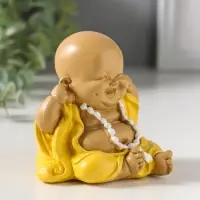 Сувенир полистоун "Маленький хотей в жёлтом одеянии - не слышу" 7,5х9,5х8,3 см