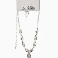 Набор 2 пред-а: серьги, колье "Вечерний шик" лепестки, цвет бело-тёмно-синий в серебре Набор 2 пред-а: серьги, колье "Вечерний шик" лепестки, цвет бело-тёмно-синий в серебре