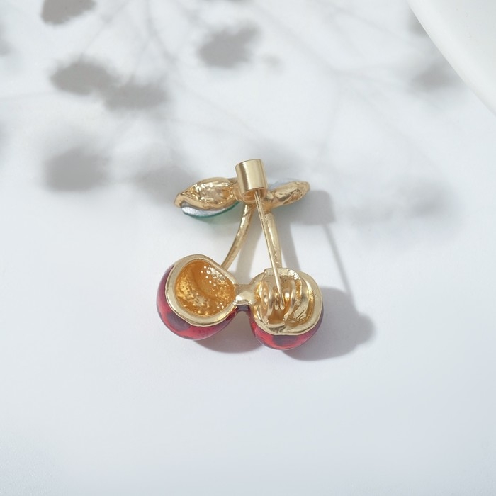 Брошь «Вишня» в карамели, цвет красно-зелёный в матовом золоте Брошь «Вишня» в карамели, цвет красно-зелёный в матовом золоте