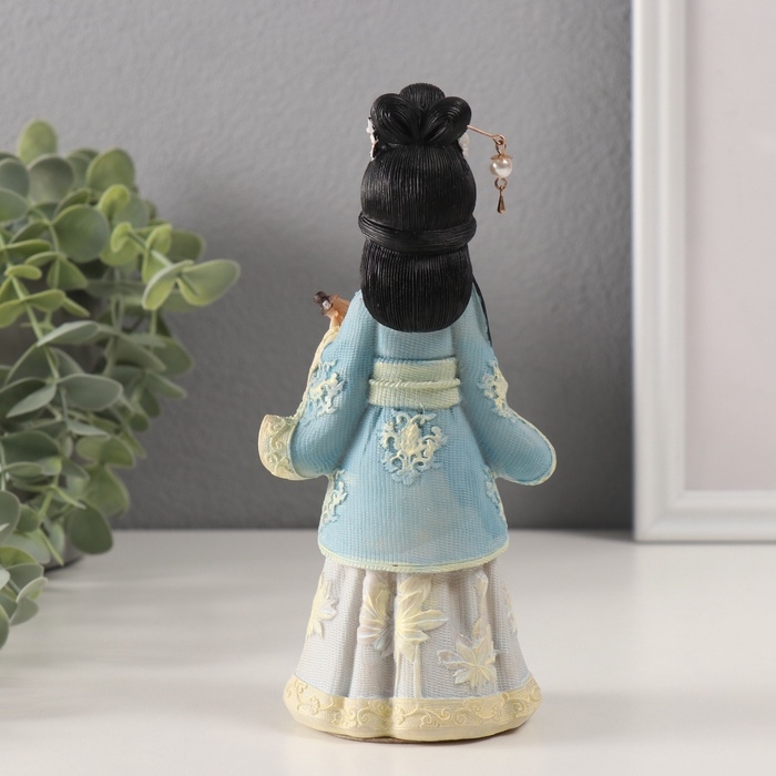 Сувенир полистоун  Сувенир полистоун "Девочка в кимоно с цветами в волосах, с зонтом" голубой 6х7,5х18 см