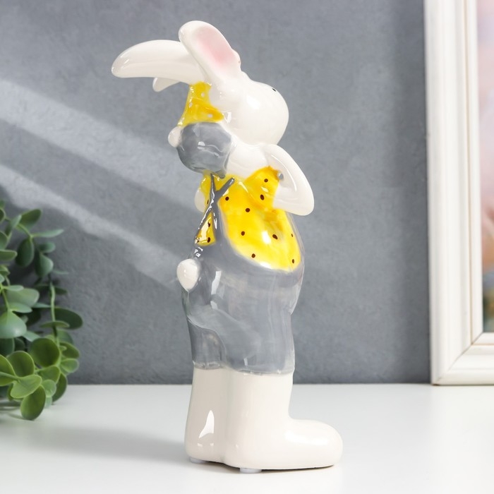Сувенир керамика Сувенир керамика "Зайка на плечах у папы" жёлтый, 10х9,5х21 см