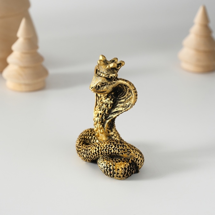 Сувенир полистоун Сувенир полистоун "Кобра в короне" чёрно-золотая 5х5,8 см