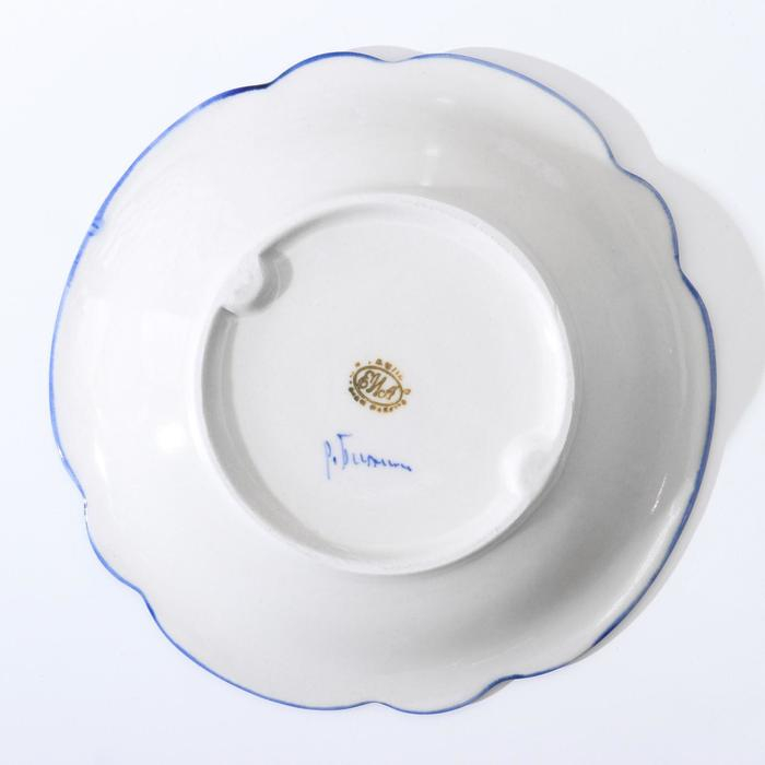 Тарелка Тарелка "Благословение очага", на подставке, 18 см, гжель, фарфор