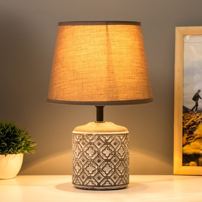 Настольная лампа Настольная лампа "Лореа" E14 40Вт серый 20х20х31 см RISALUX