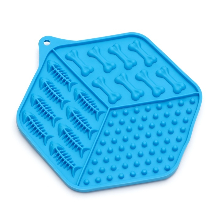 Коврик для лизания на присосках 18,5 х 15,5 см, синий Коврик для лизания на присосках 18,5 х 15,5 см, синий