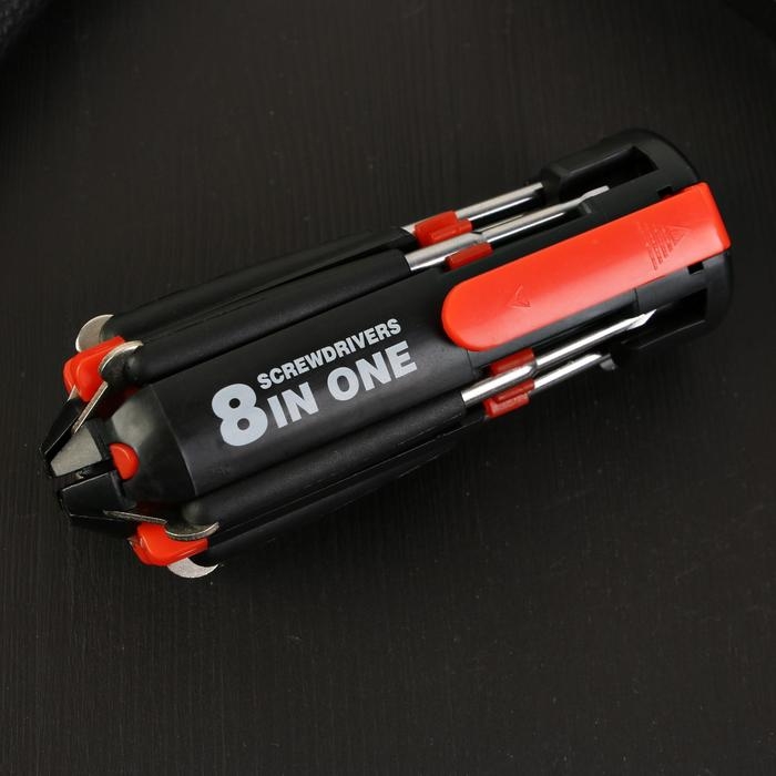 Фонарик-мультитул «Двигайся к цели», 8 в 1 Фонарик-мультитул «Двигайся к цели», 8 в 1