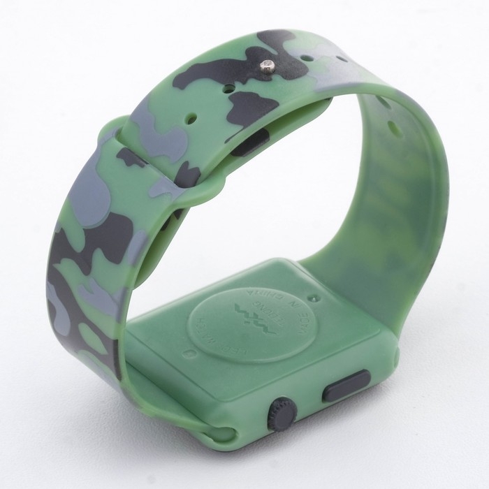 Часы наручные электронные с камуфляжным, силиконовым ремешком Часы наручные электронные с камуфляжным, силиконовым ремешком