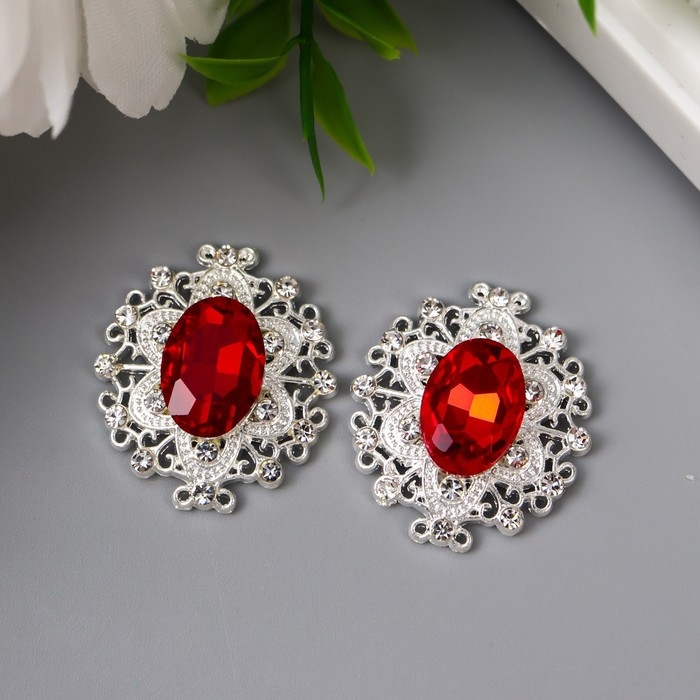 Декор для творчества металл Декор для творчества металл "Медальон узорный" рубин кристалл 2,6х2,4 см