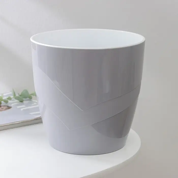 Кашпо для цветов со вставкой «Грация», 4,5 л, цвет серый Кашпо для цветов со вставкой «Грация», 4,5 л, цвет серый