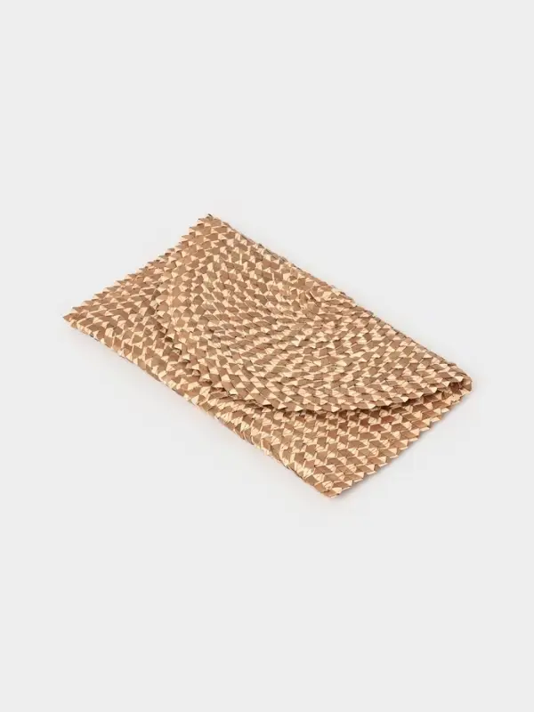 Сумка клатч плетёная из пальмового листа, 28&times;16&times;2 см, золотистая