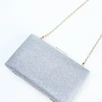 Сумка-клатч женская вечерняя на фермуаре, жёсткий корпус, на цепочке, блестящая, серебристая