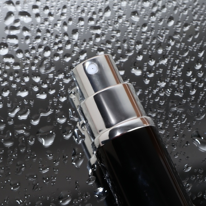 Флакон для парфюма, с распылителем, 10 мл, цвет чёрный Флакон для парфюма, с распылителем, 10 мл, цвет чёрный