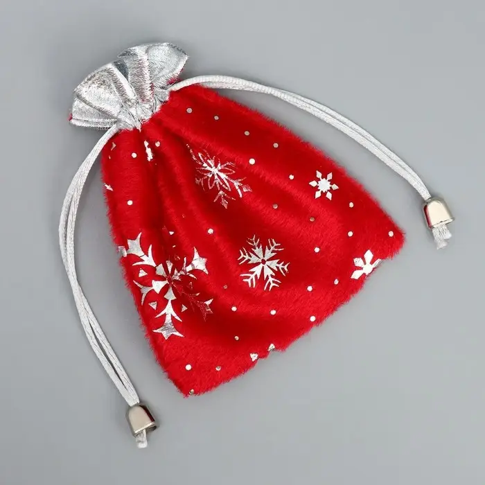 Мешочек подарочный плюш «Чудо», снежикни, тиснение, 10 х 12 см +/- 1.5 см Мешочек подарочный плюш «Чудо», снежикни, тиснение, 10 х 12 см +/- 1.5 см