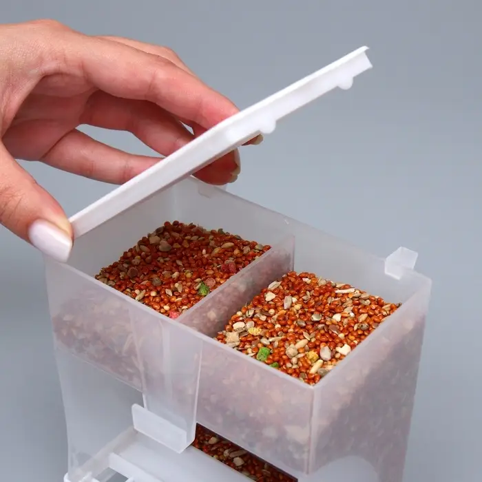 Автокормушка для птиц &laquo;Пижон&raquo;, 8.5&times;8&times;15.4 см, пластик, белая