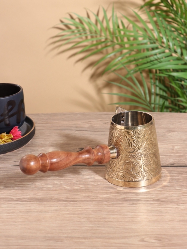 Турка "Золотые узоры" латунь, с деревянной ручкой, 250 мл